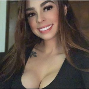 Meet your Posher, Jewel